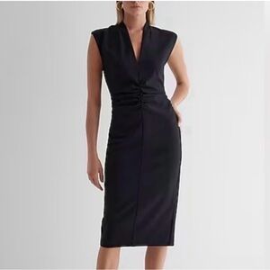 EXPRESS V-NECK SLEEVELESS RUCHED MIDI SHEATH DRESS - BLACK